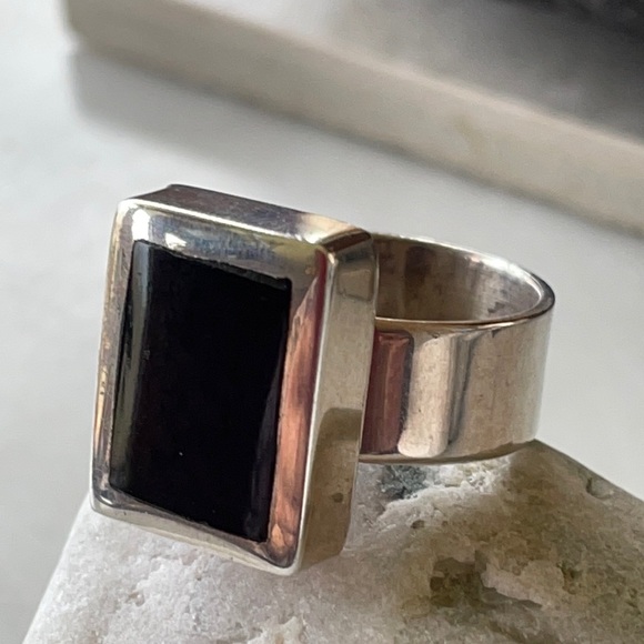 Vintage Christin Wolf Onyx Ring - Picture 11 of 13